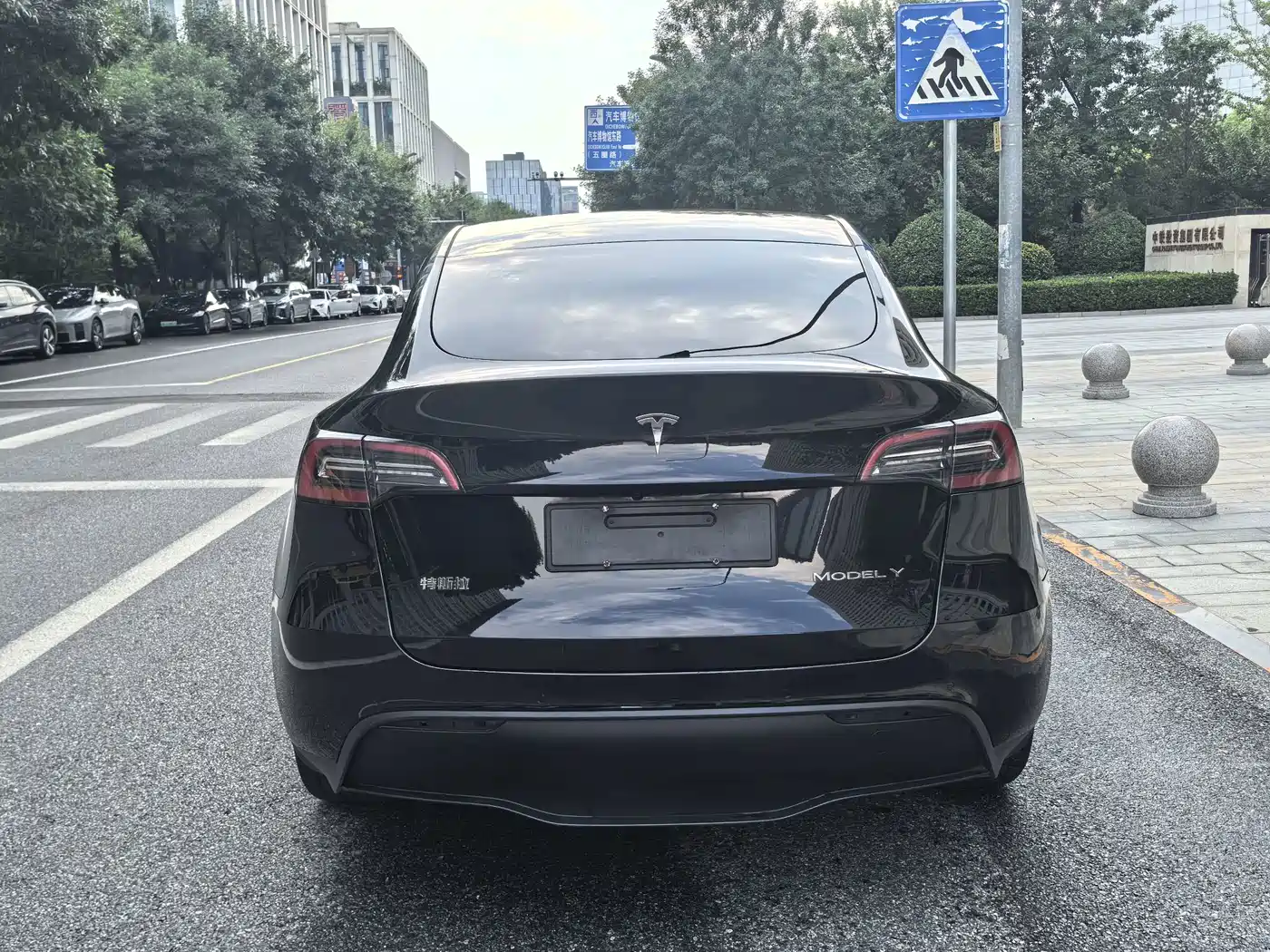 Фото 4 - Tesla Model Y