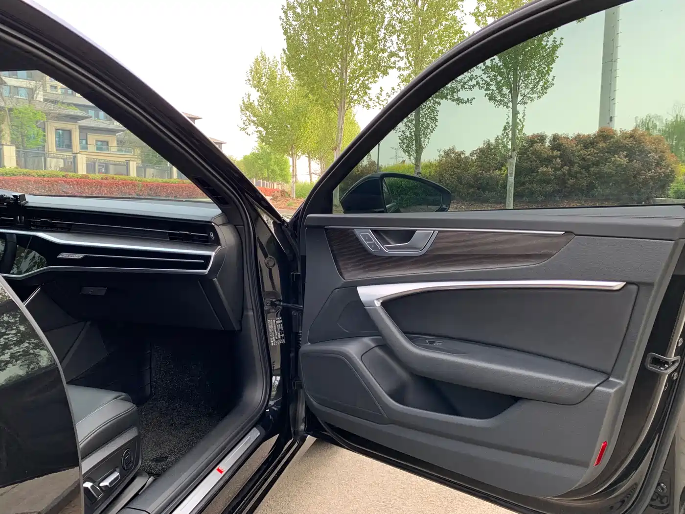 Audi A6L 2025 45 TFSI quattro Premium Sport фото 10