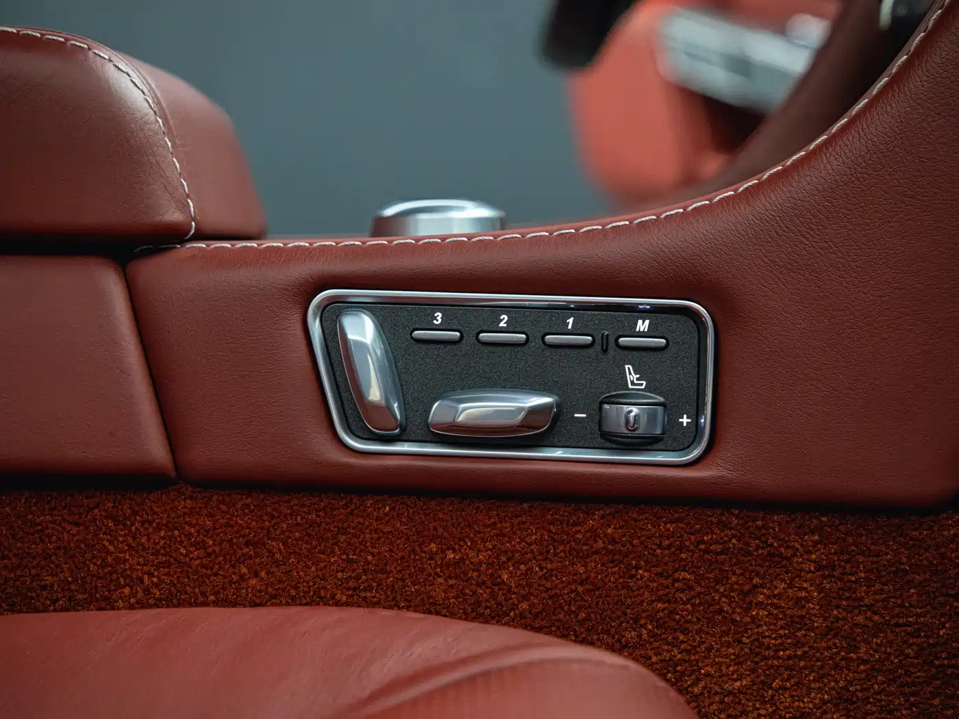 Фото 28 - Aston Martin Rapide