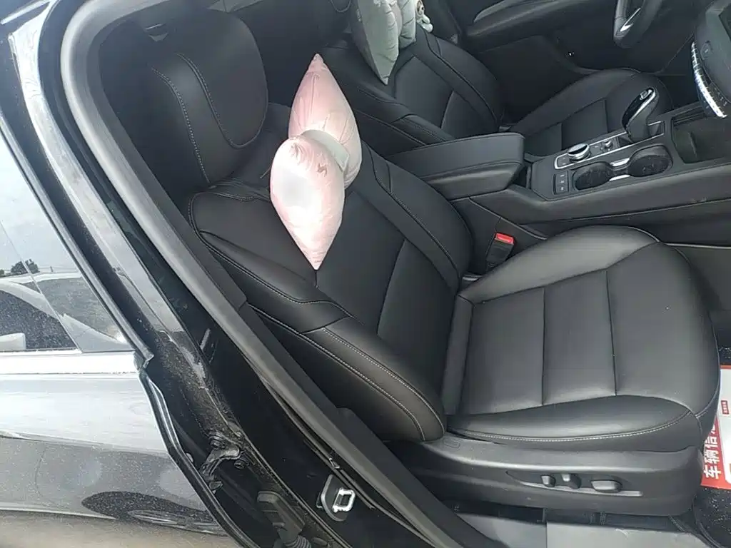 Cadillac XT4 2022 2022 28T FWD Luxury