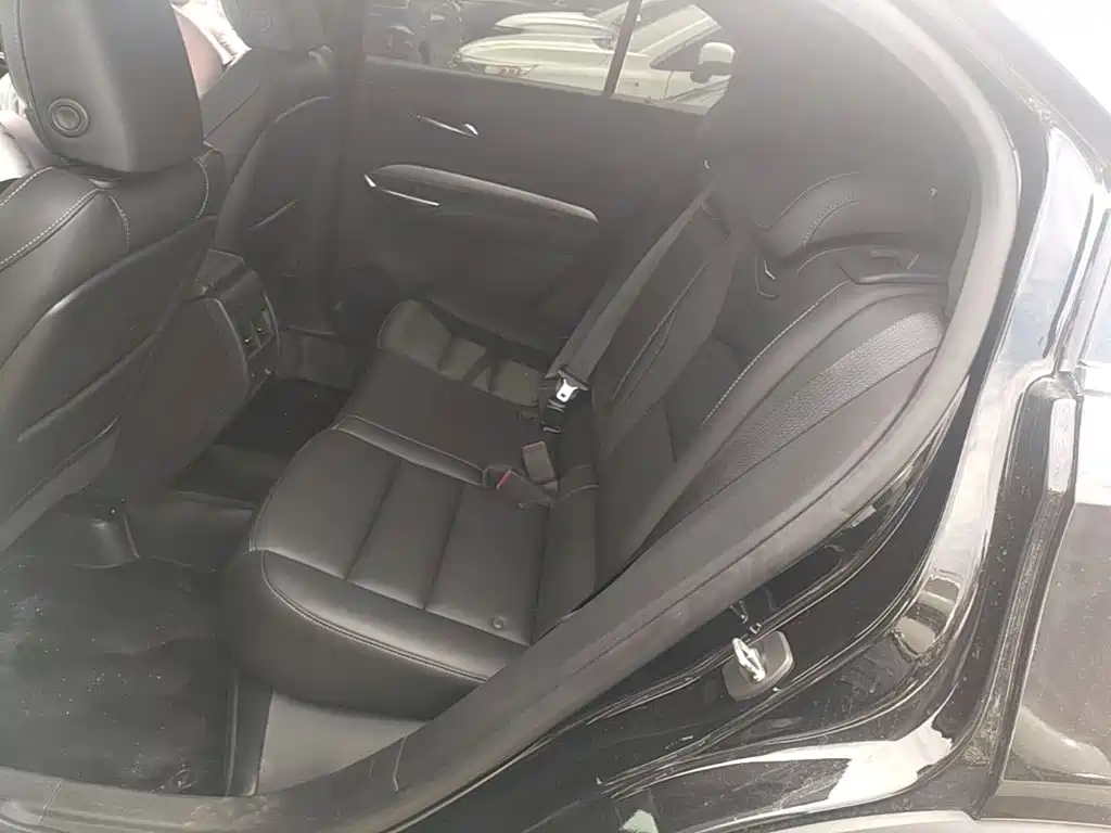 Cadillac XT4 2022 2022 28T FWD Luxury