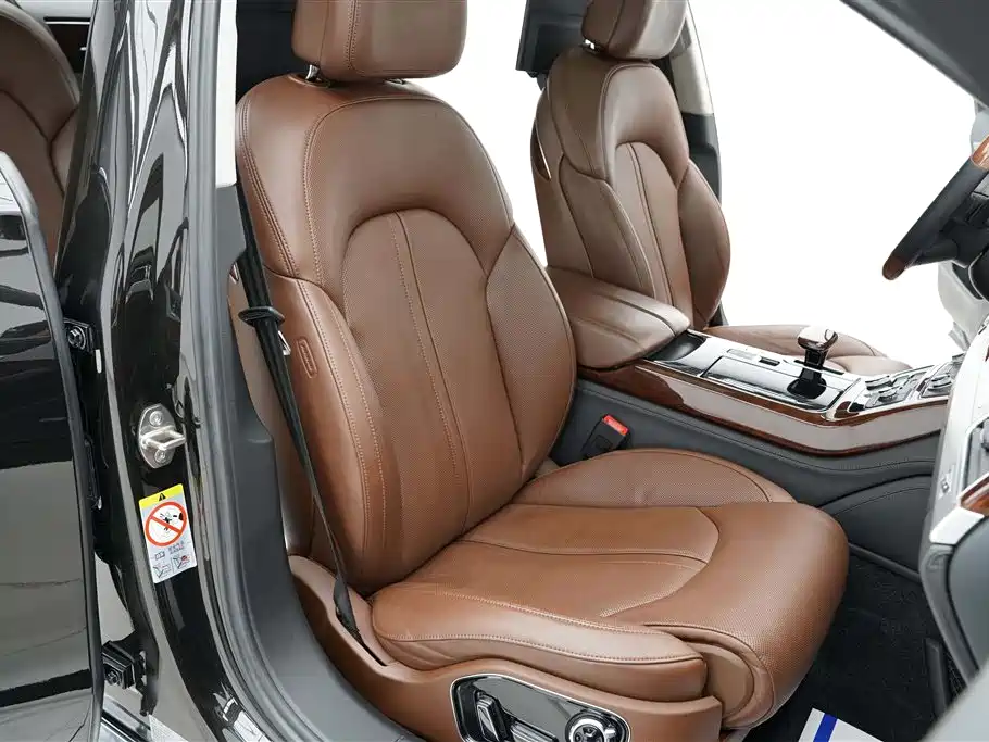 Фото 20 - Audi A8
