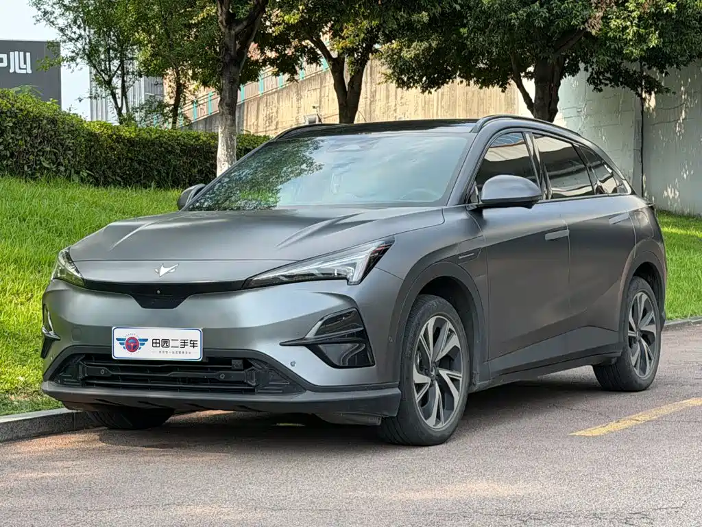 ARCFOX Alpha T5