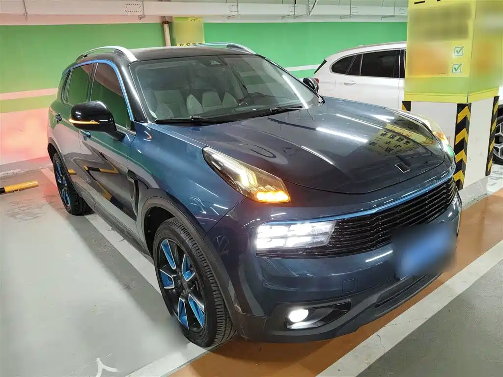 Lynk & Co 01 2017 2.0T 2WD Pro Shine Edition фото 22