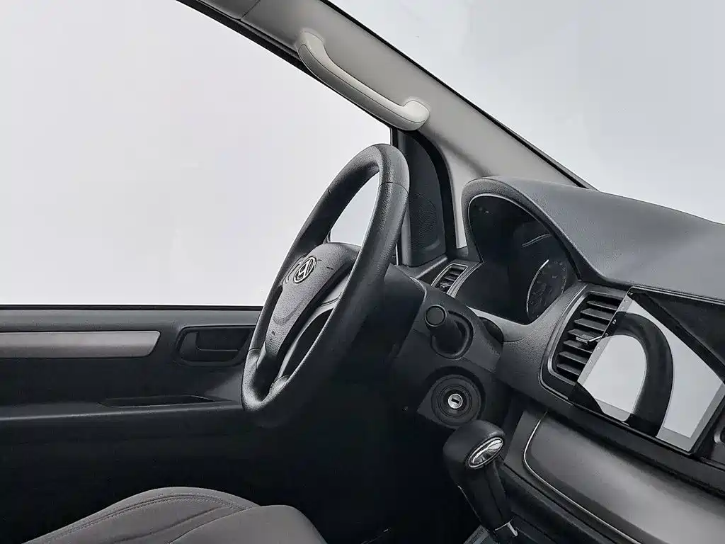 SAIC Maxus Maxus G10 2020 2021 2.0T Automatic Smart Edition Gasoline 7-Seater