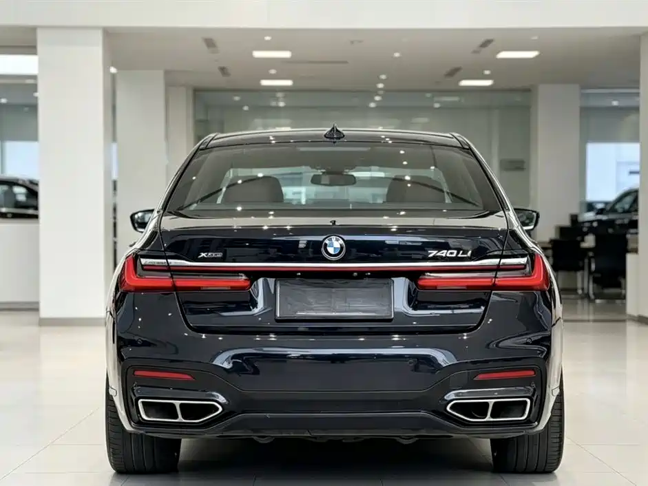 BMW 7 Series 2018 740Li xDrive Premium Type M Sport Package фото 8