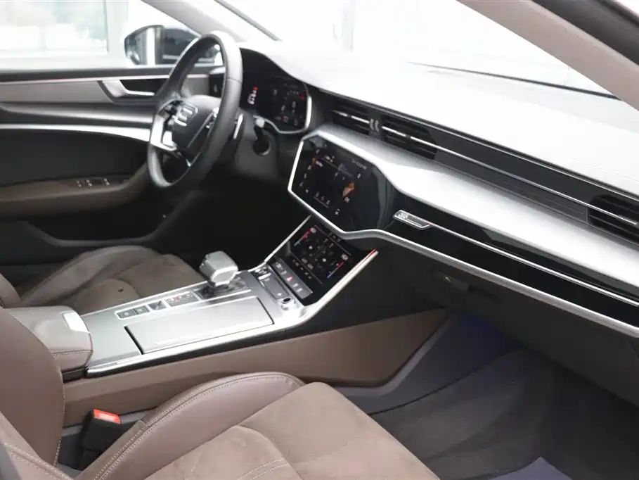 Audi A7L 2022 45 TFSI S-line Dream Builder Crystal Package фото 22