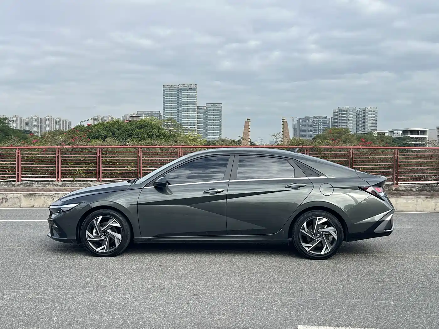 Hyundai Elantra 2023 1.5L CVT GLX Elite Edition фото 20