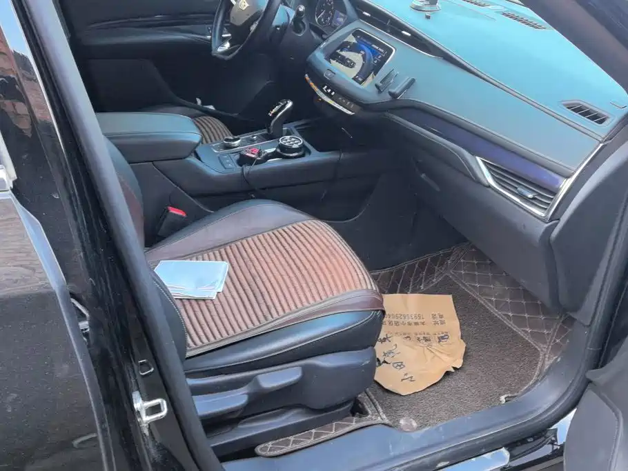 Cadillac XT4 2023 2022 28T FWD Style