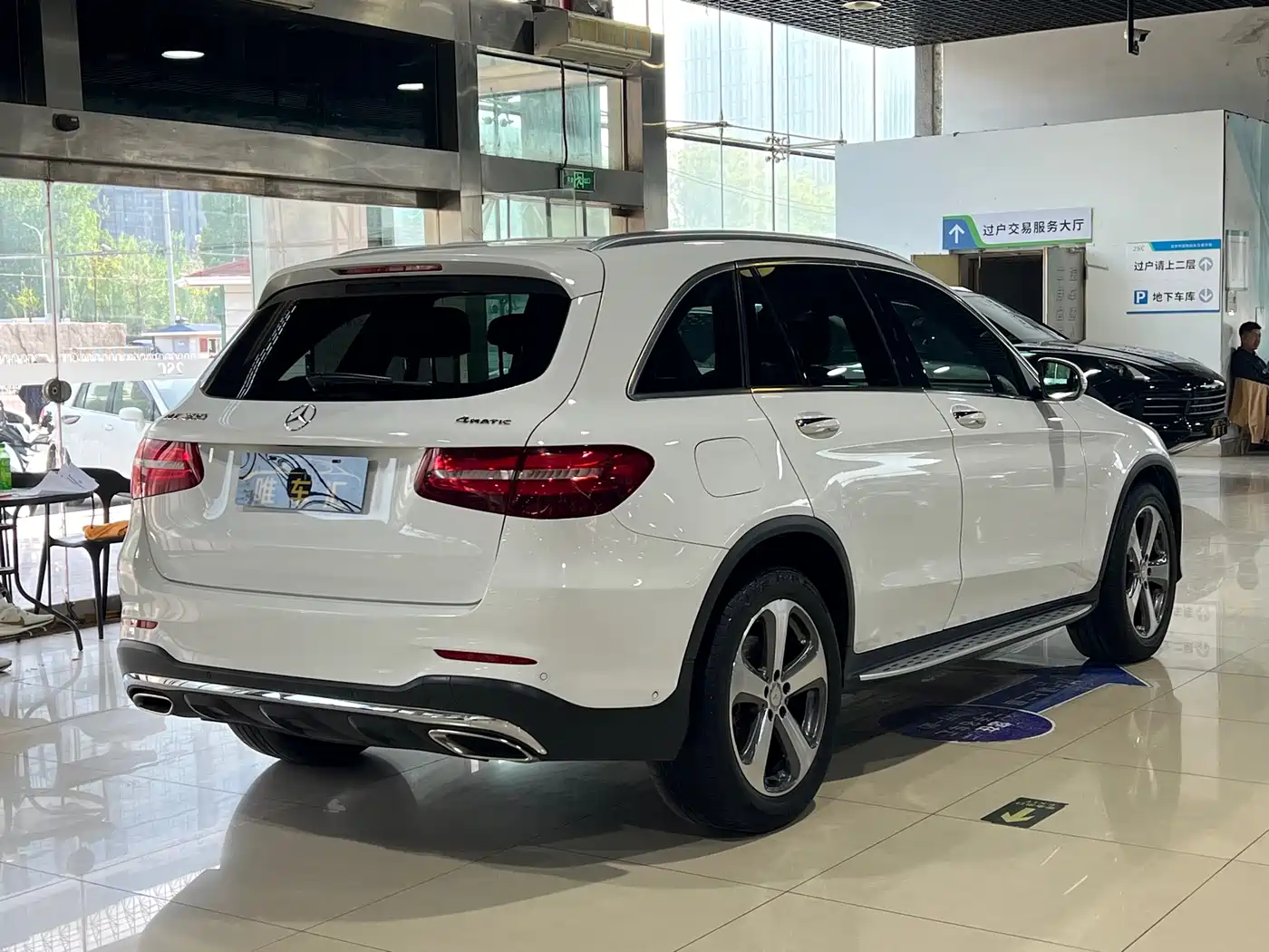 Mercedes-Benz GLC 2017 GLC 260 4MATIC Luxury фото 4