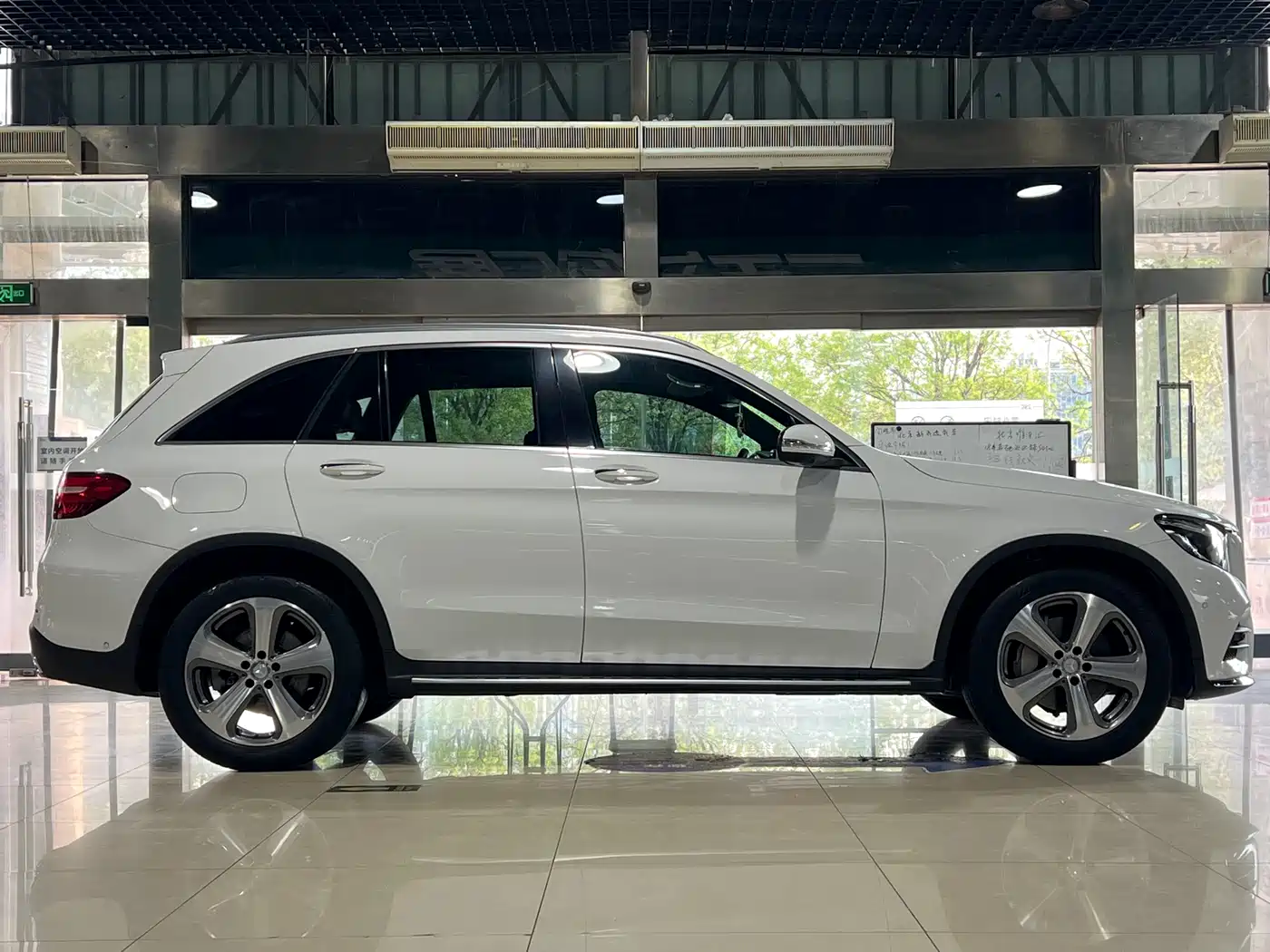 Mercedes-Benz GLC 2017 GLC 260 4MATIC Luxury фото 7