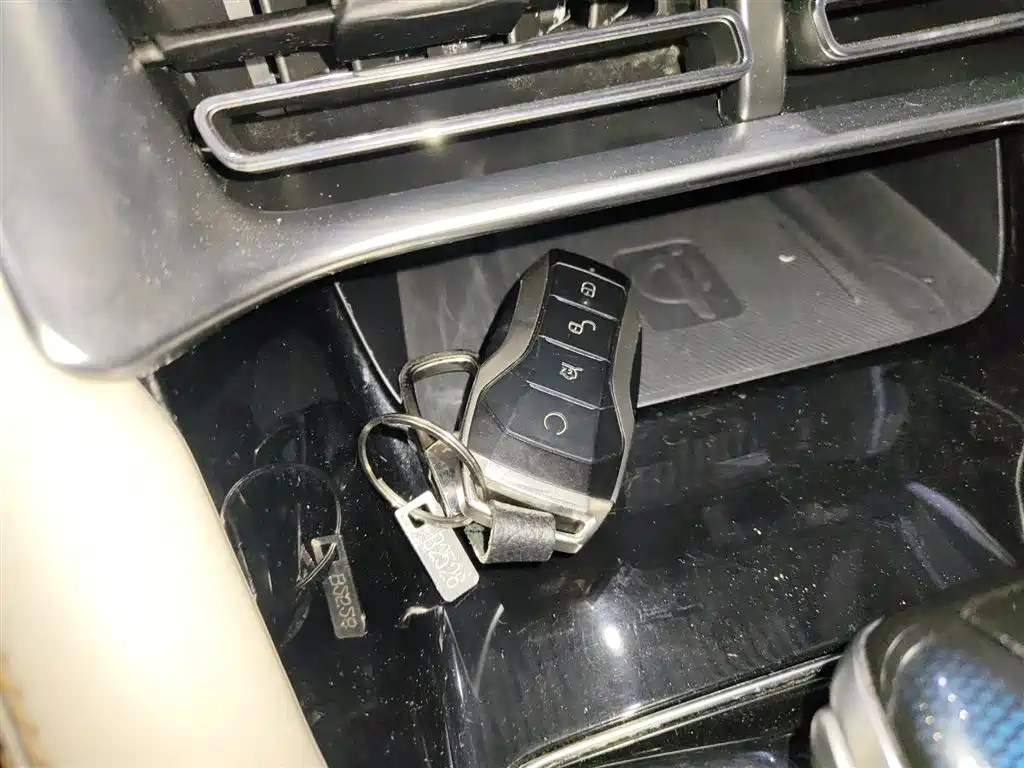BYD Song PLUS PHEV 2021 DM-i 110KM Flagship PLUS 5G Edition фото 17