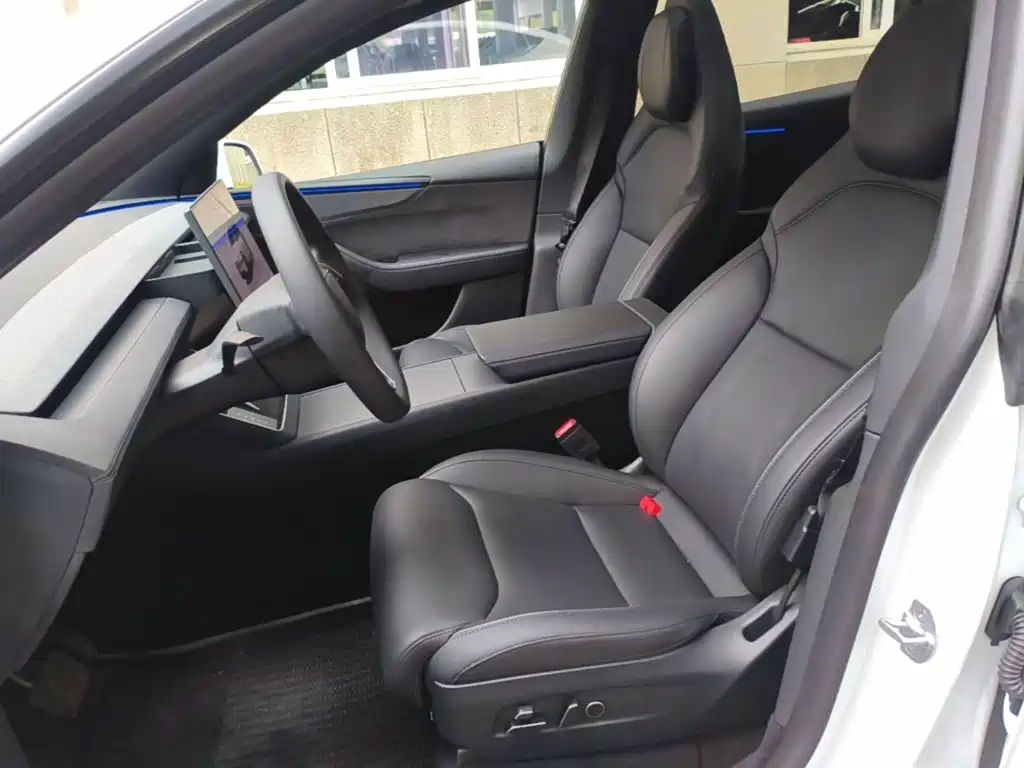 Tesla Model Y L 2026 2025 Facelift Long Range AWD