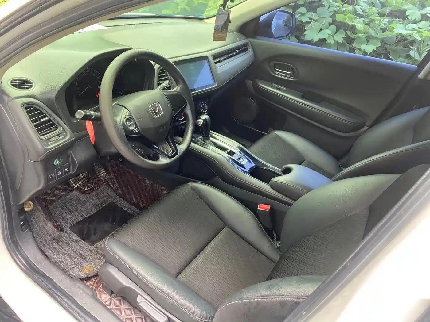 Фото 7 - Honda Vezel