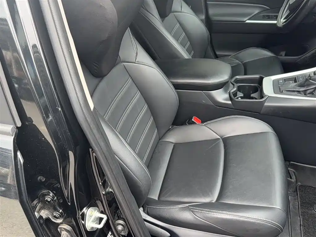 Toyota Wildlander 2020 Dual Engine 2.5L E-CVT FWD Luxury фото 19