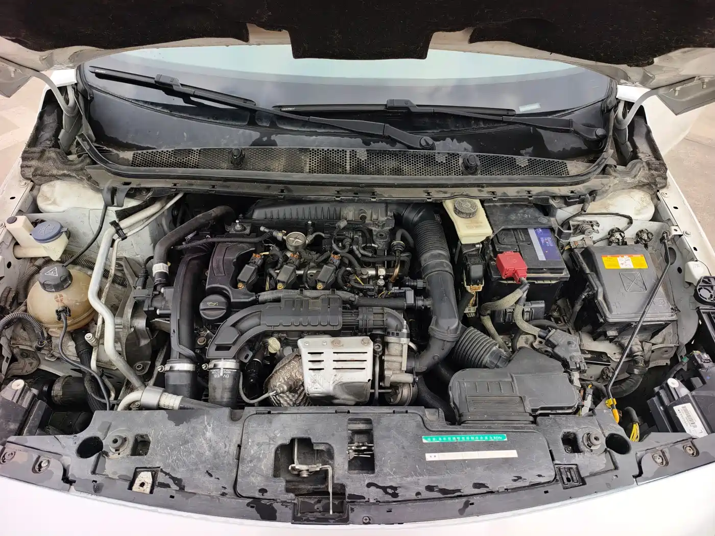 Peugeot 408 2015 Model 1.2T Automatic Luxury Edition фото 10