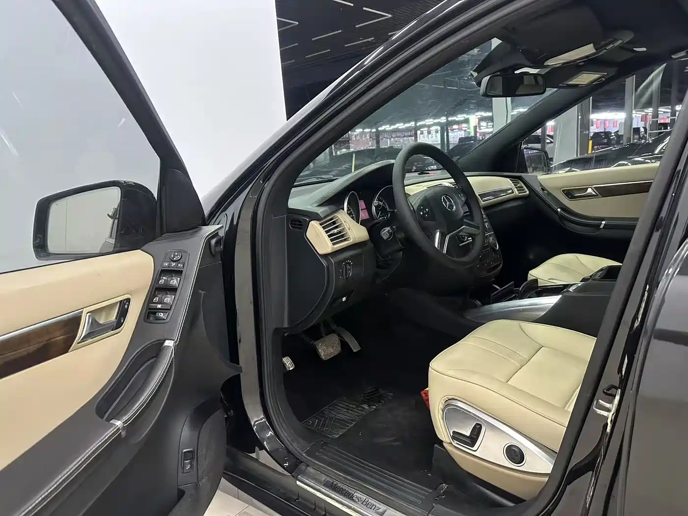Mercedes-Benz R-Class 2014 R 320 4MATIC Luxury фото 8