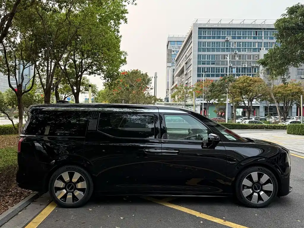 ZEEKR EXTREME KRYPTON 009