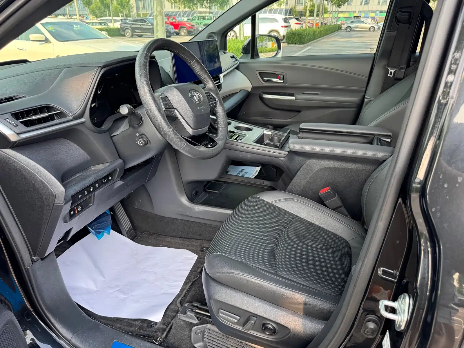 Фото 7 - Toyota Granvia