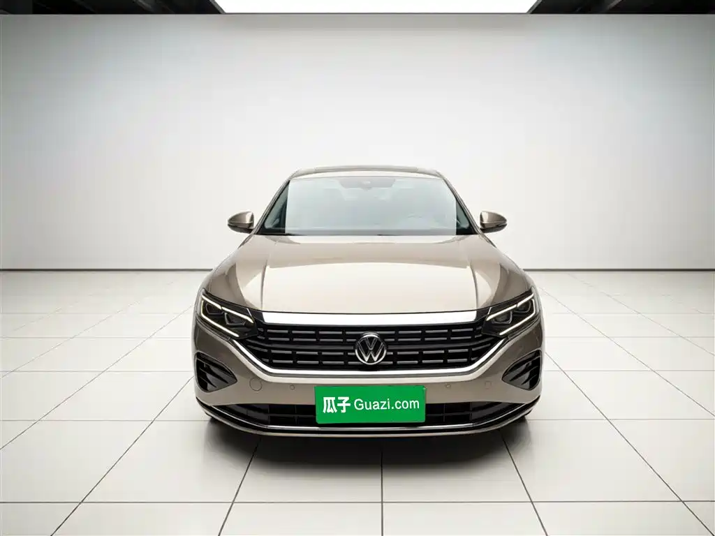 Volkswagen Passat 2022 330TSI Premium Edition фото 3
