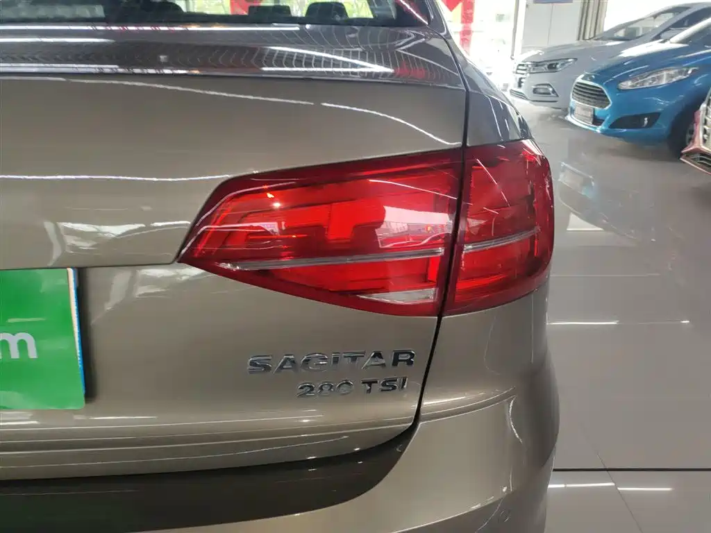 Volkswagen Sagitar 2018 280TSI DSG Spark Edition фото 25