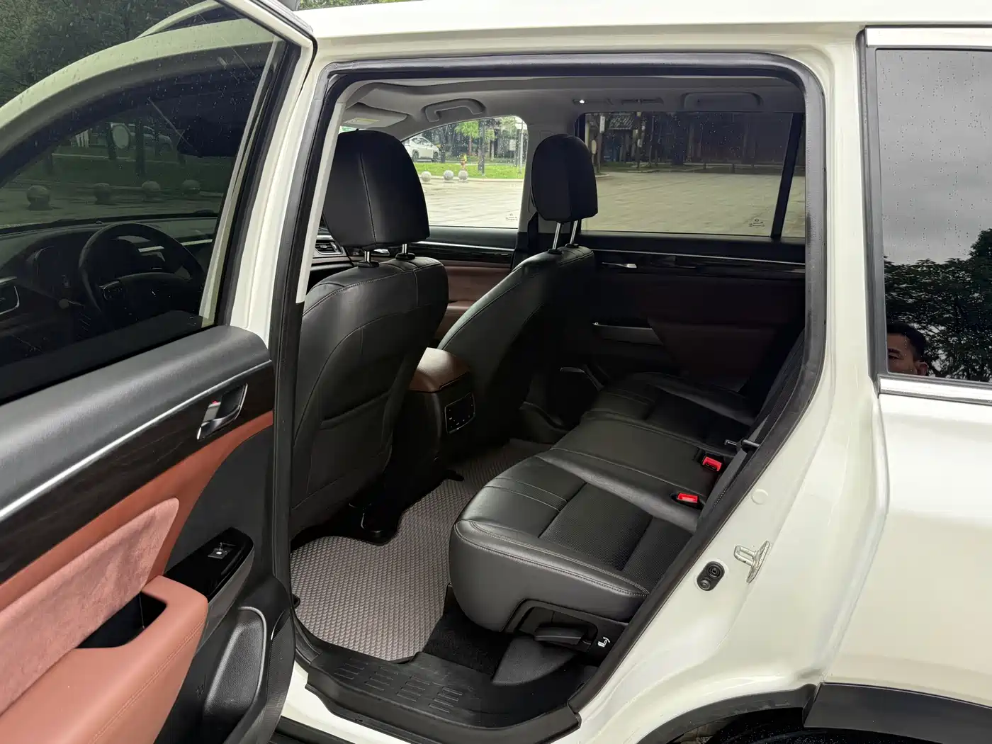 GAC Trumpchi Trumpchi GS8 2017 320T 2WD Luxury Smart Connect (7-seater) фото 5