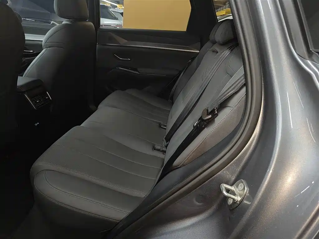 BYD Song Pro New Energy 2025 2nd Generation Smart Drive Edition DM-i 75KM Leading Type фото 13