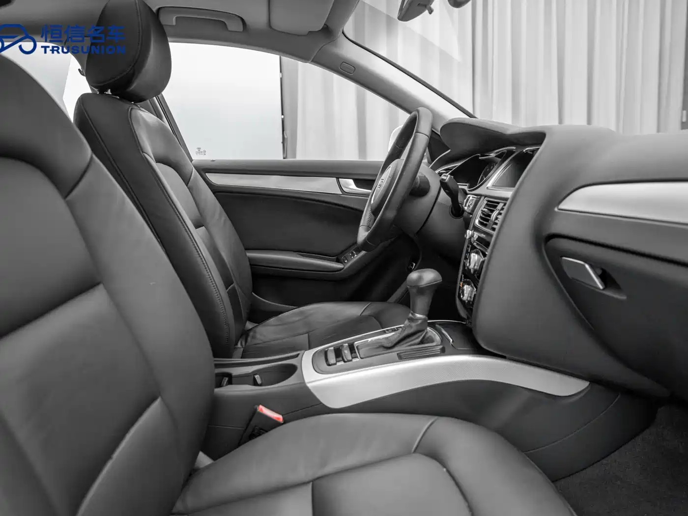 Audi A4L 2013 35 TFSI Automatic Standard фото 15