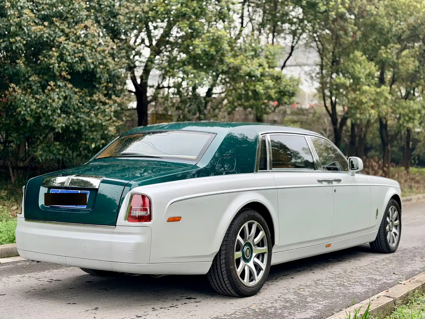 Rolls-Royce Phantom 2013 6.7L Extended Wheelbase (EWB) фото 5