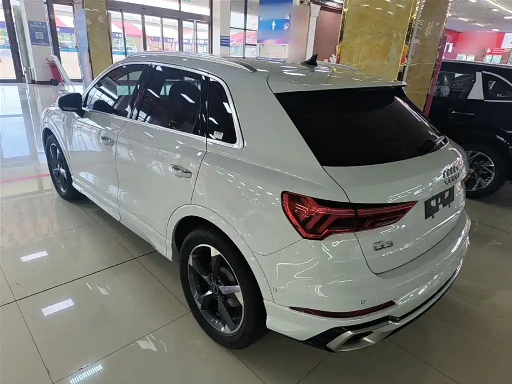 Audi Q3 2024 35 TFSI Fashion Sport фото 5