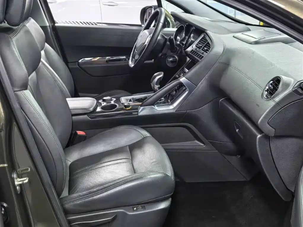 Peugeot 3008 2013 1.6THP Automatic Prestige Edition фото 13