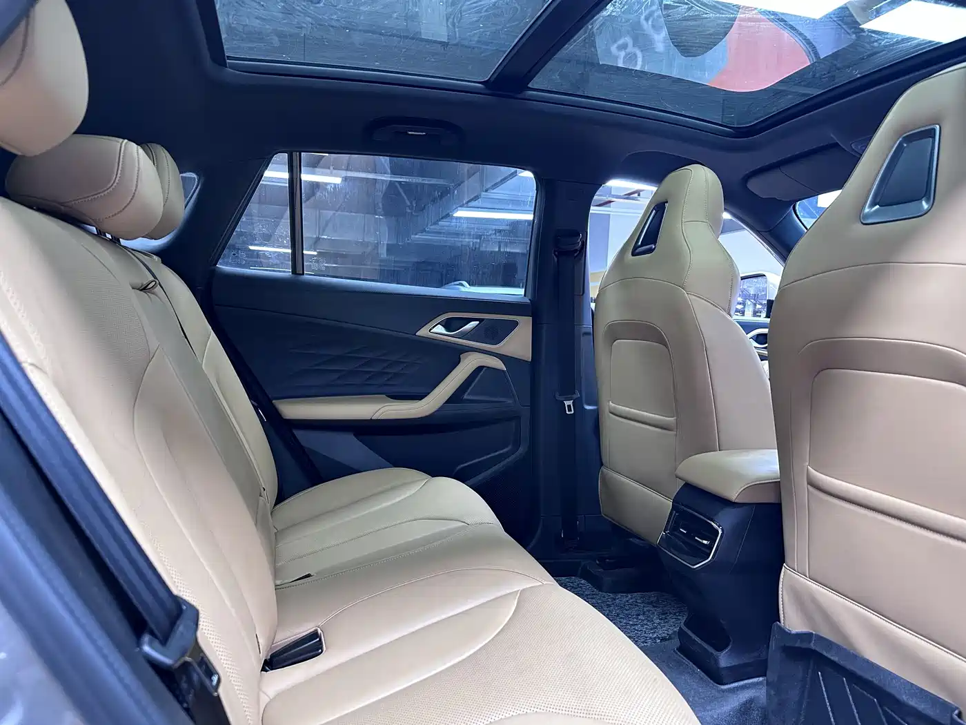 ROEWE RX5 NEW ENERGY