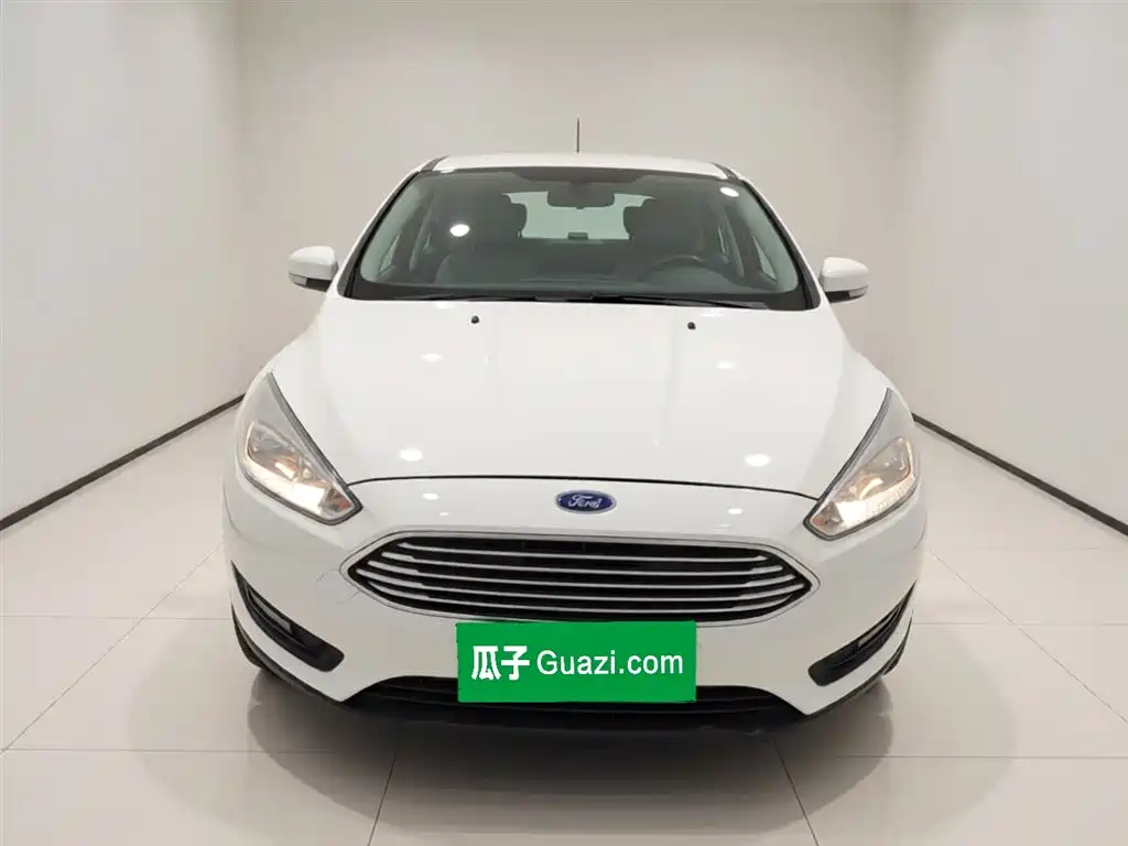 Фото 3 - Ford Focus