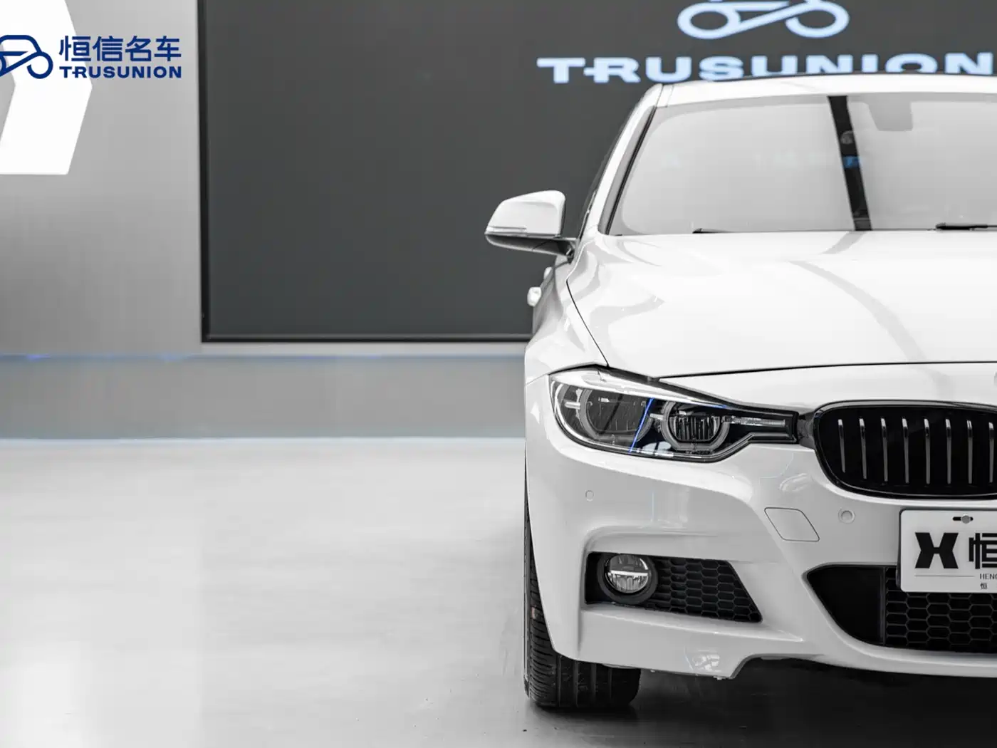 BMW 3 Series 2017 320i M Sport фото 9