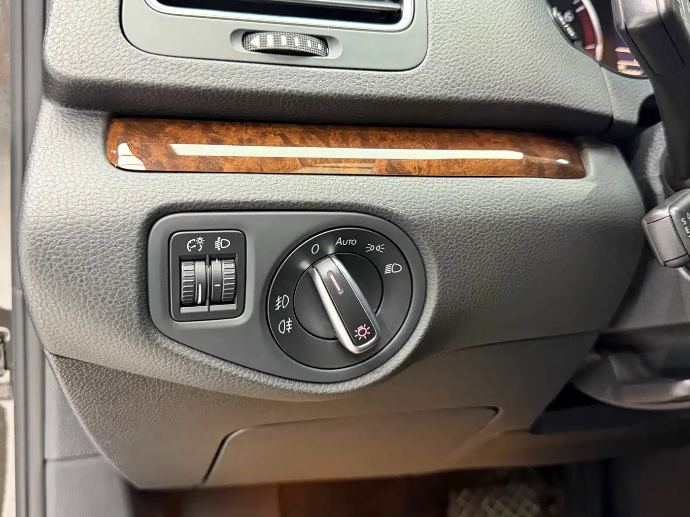 Volkswagen Sharan 2013 1.8TSI Comfort фото 17
