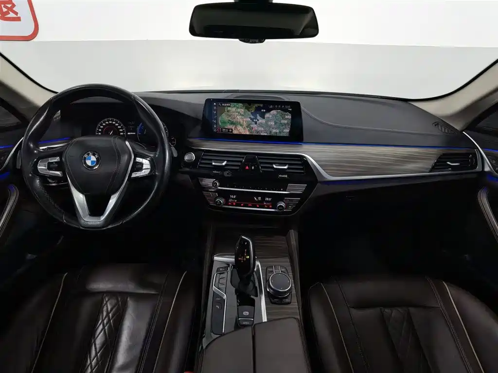 BMW 5 Series New Energy 2019 530Le Luxury Package фото 5