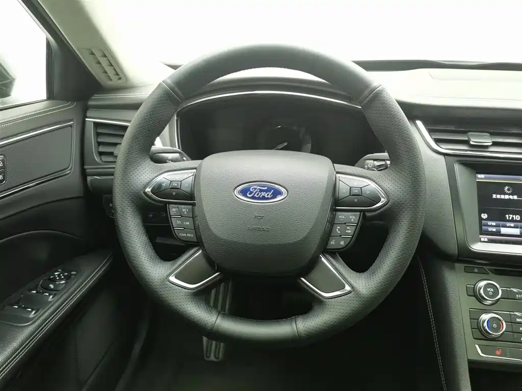Ford Taurus 2016 EcoBoost 180 Luxury фото 11