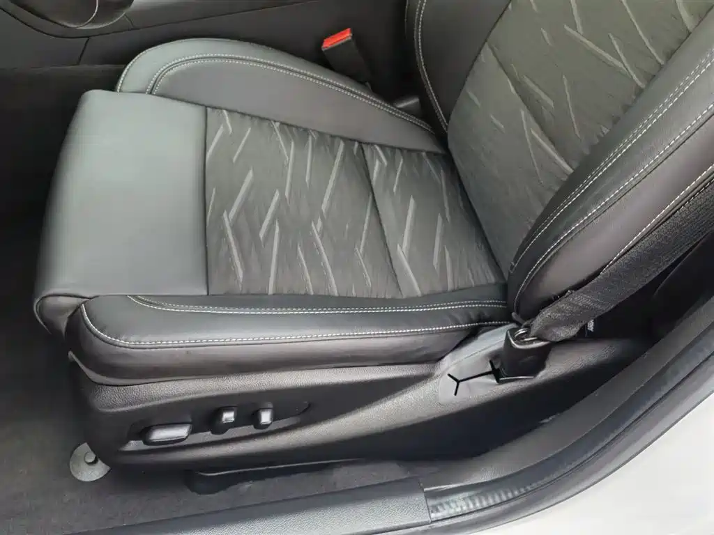Cadillac ATS-L 2017 28T Technology фото 20
