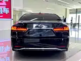 Фото 10 - Lexus LS