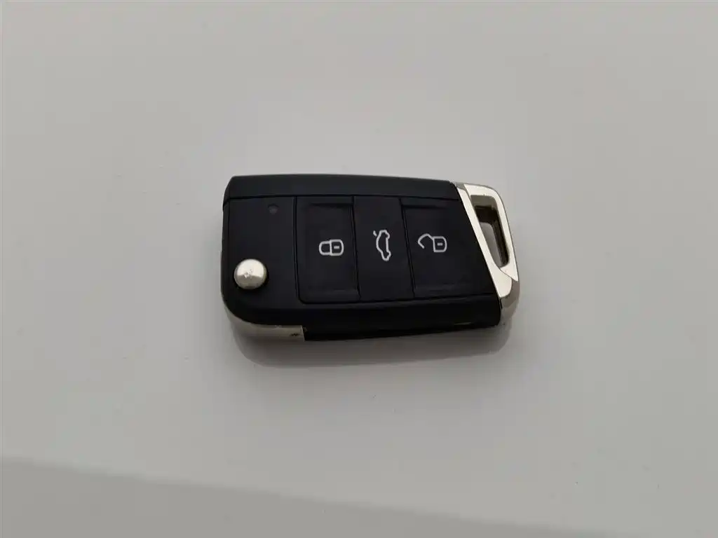 Volkswagen Lavida 2021 1.5L Manual Comfort Edition фото 19