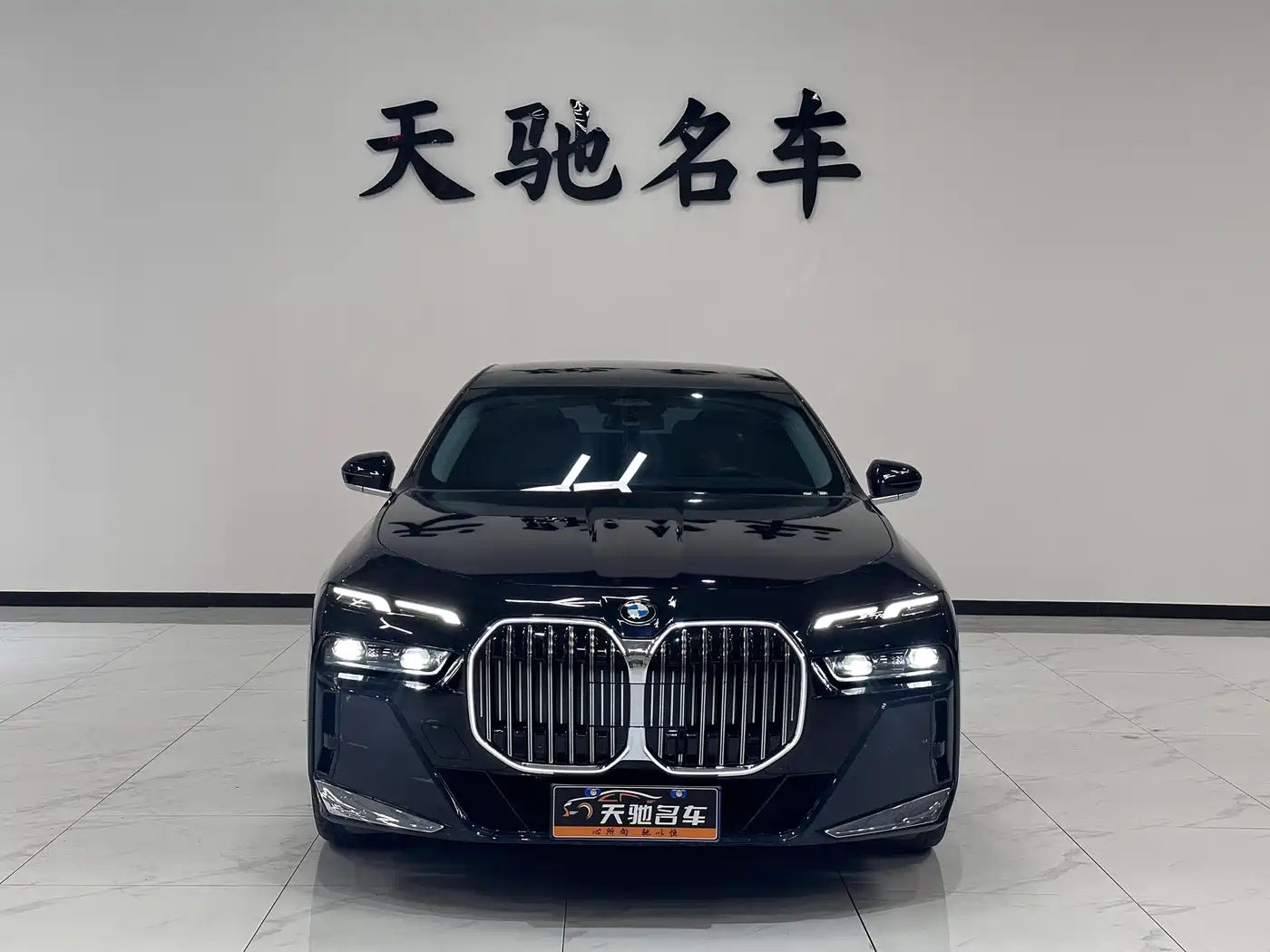 BMW 7 Series 2023 Model 735Li M Sport Package фото 2