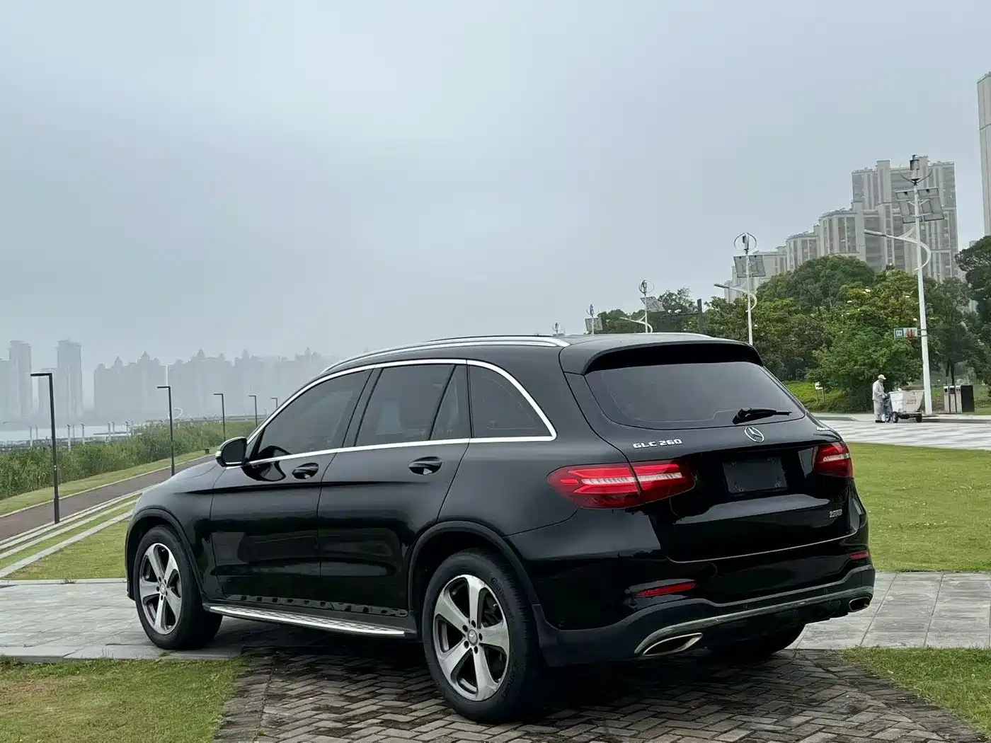 Mercedes-Benz GLC 2017 GLC 260 4MATIC Luxury фото 7