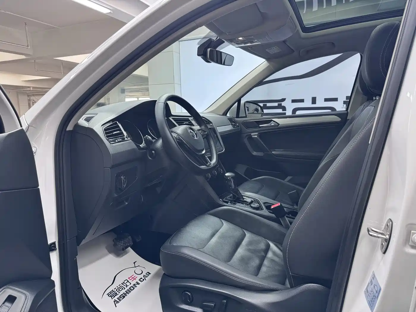 Volkswagen Tiguan L 2019 380TSI Automatic 4WD Intelligent Luxury 7-seater China VI фото 8