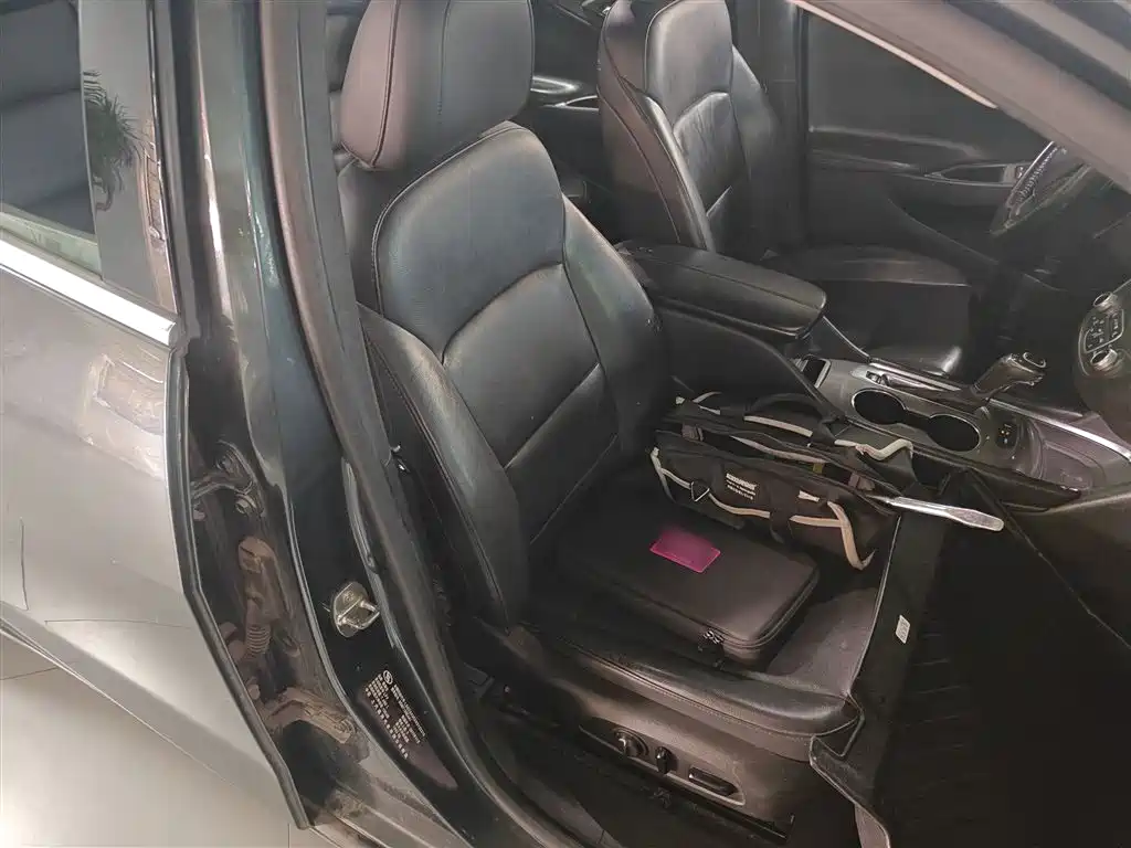 Chevrolet Malibu XL 2017 1.5T Auto Sport Edition фото 25