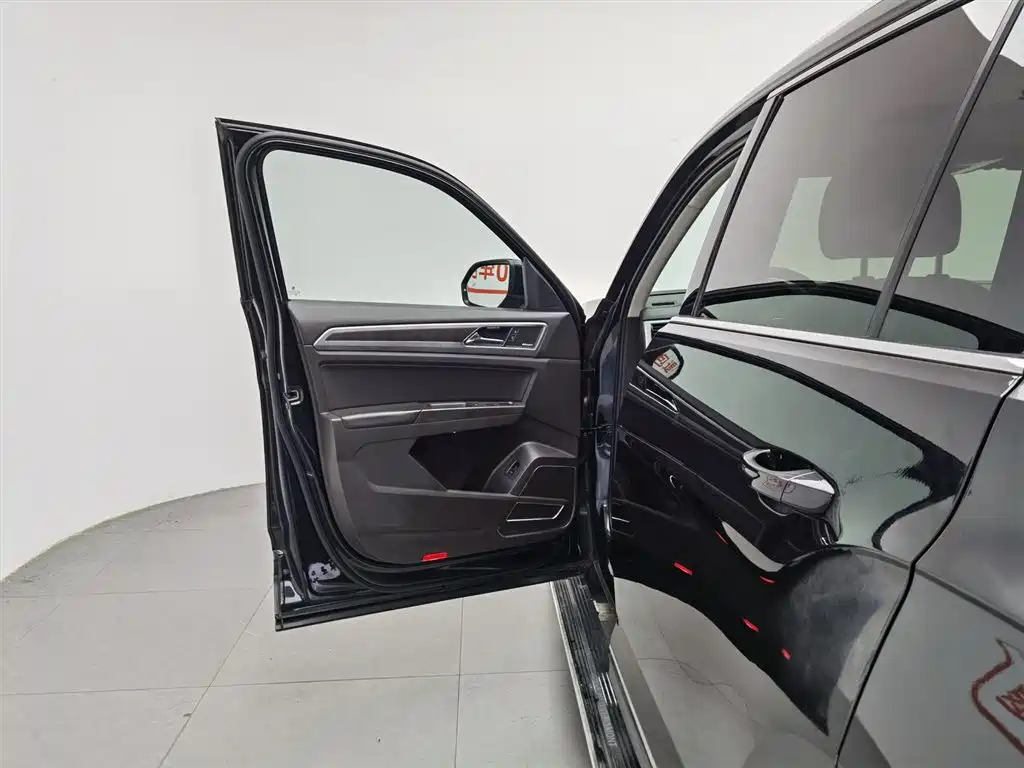 Volkswagen Teramont 2017 530 V6 AWD Ultimate Flagship Edition фото 8