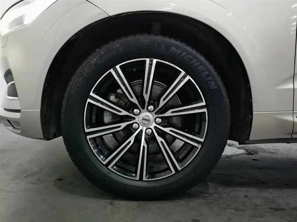 Volvo XC60 2018 T5 AWD Luxury Edition фото 17