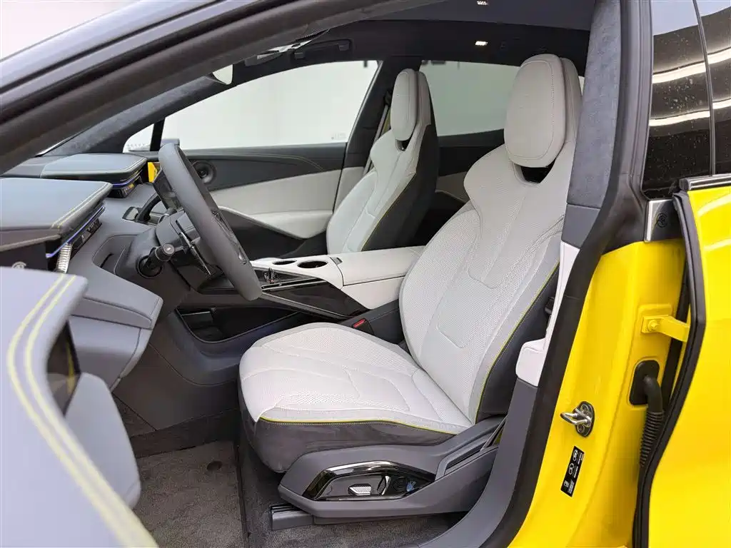 LOTUS SPORTS CAR ELETRE