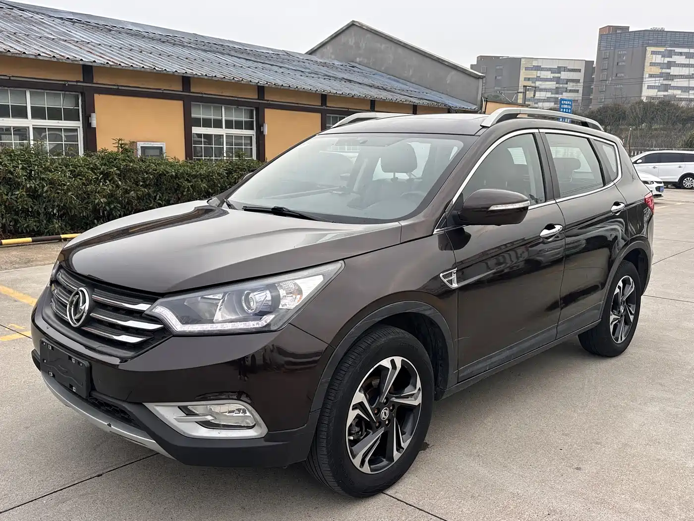 DONGFENG AX7