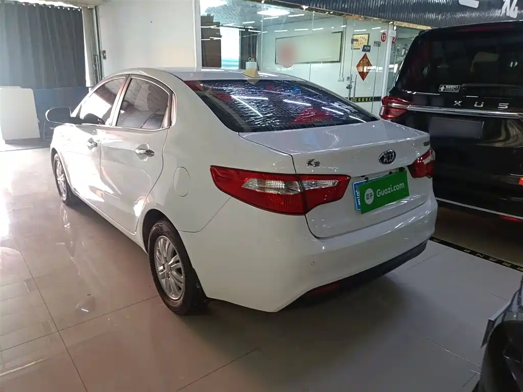 Kia K2 2012 Sedan 1.4L AT GLS Commemorative Edition фото 5