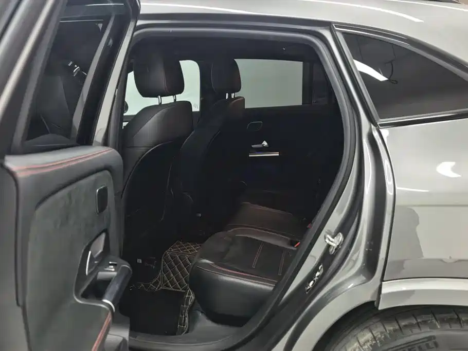Mercedes-Benz Mercedes-Benz GLA AMG 2024 AMG GLA 35 4MATIC 11